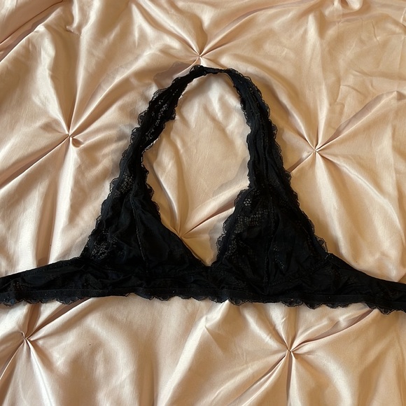 Free people black galloon lace halter bra size medium perfect condition - Picture 4 of 5